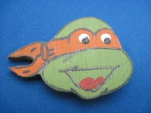 Super cooler Vintage Holz TMNT Pinback Button Raphael, Handarbeit - Bild 1 von 2