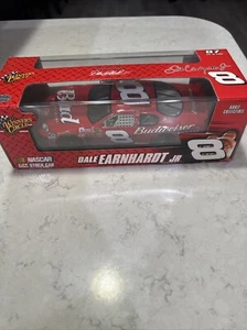 2007 Winners Circle 1:24 Dale Jr. #8 Budweiser car w/display Case - Picture 1 of 6