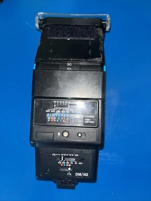 Vivitar Zoom Thyristor 3500 DM/N2; Tilt and Zoom; Tested and working - Image 1 of 4