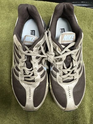 Nike Reax Run III Mujer’s Talla 7 Zapatilla Marrón Dorado Zapato para Correr Foto 1 de 4