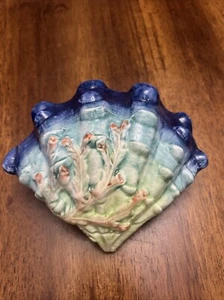 Scatola coperta in porcellana con conchiglia italiana in maiolica di Vietri - Foto 1 di 7