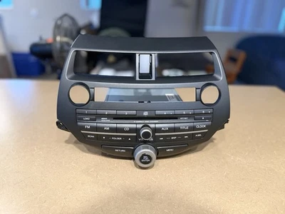 2008 -2010 HONDA ACCORD CD Player 39101-TA0-A420-M1 (1345) - Image 1 of 4