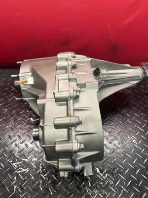 CHEVY 149 GM TRANSFER CASE  32 SPLINES - Image 1 of 4