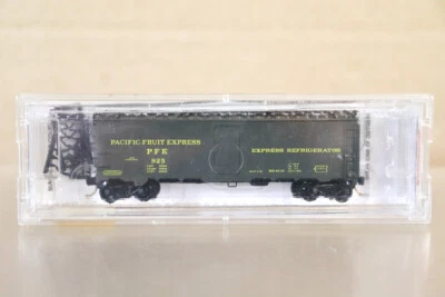 MICRO TRAINS MTL 59510 N GAUGE PACIFIC FRUIT EXPRESS 40' REEFER CAR PFE 925 nz - Image 1 of 3