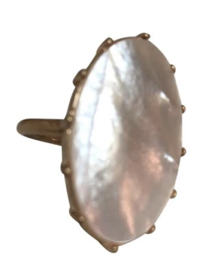 Anillo de cóctel ovalado madre pera Banana Republic talla 5 latón Foto 1 de 4