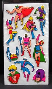 3 Fogli Adesivi Anime Alati Supereroi Cattivi Puffy Vecchio Negozio Stock - Foto 1 di 1
