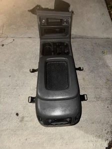 2003-2006 SILVERADO TAHOE SIERRA YUKON CENTER CONSOLE MEDIUM DARK PEWTER - Picture 1 of 10