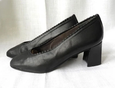 Zapatos de salón de cuero negros Stuart Weitzman de colección años 80 para dama talla 9B Foto 1 de 4