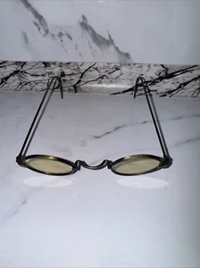 Vintage alte gelbe runde Linse Metall Drahtrand Brille für Puppe Bären Weihnachtsmann 3,5" w - Bild 1 von 4