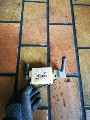 Centralina chiusura centralizzata originale KIA Carnival II GQ ZV 0K54A677RO - Immagine 1 di 4