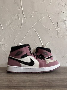 Nike Air Jordan 1 Mid SE leichte Maulbeere Damen Größe 12 DC7267-500 fehlender Deckel - Bild 1 von 5