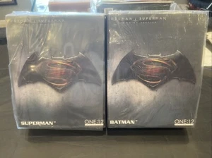Mezco Batman Vs Superman One 12 Batman & Superman BOTH - Picture 1 of 2