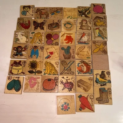 Blocos de madeira Kanji vintage inglês Katakana educacional queimados e pintados à mão - Imagem 1 de 3