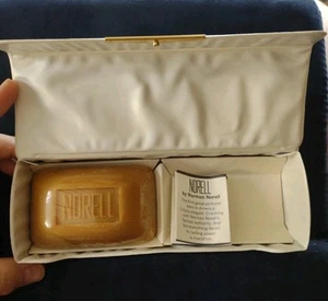 The Norell von Norman Norell Seife Vintage in Original Vinyl Box - Bild 1 von 8