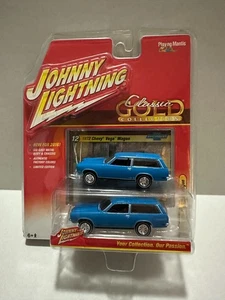 2016 Johnny Lightning Classic Gold - 1972 Chevy Vega Wagon Plus Loose - Blue - Picture 1 of 9
