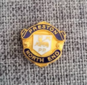 PRESTON NORTH END FC PICCOLO DISTINTIVO SMALTATO - Foto 1 di 2
