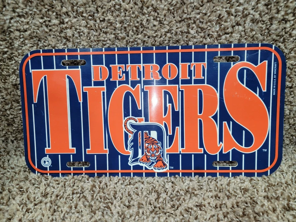 Vintage Wincraft Plastic Front License Plate Car Tag Detroit Tigers MLB - Image 1 of 2