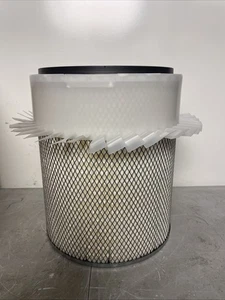 Filtro aria primario Donaldson P182001 alcune alette piegate - Foto 1 di 3