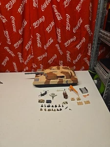 Micro Machines Camouflage Battle Tank • Vintage 1993 Military Galoob and figures - Picture 1 of 23