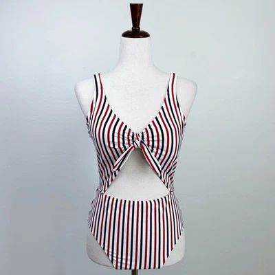 Traje de baño Hollister Monokini patriótico a rayas de una pieza con lazo delantero nuevo con etiquetas Foto 1 de 4