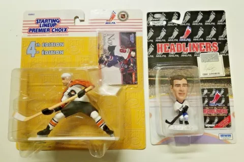 ERIC LINDROS LOT OF 4 FIGURES - 1996 Starting Lineup + 3 Headliners inc. error Cover