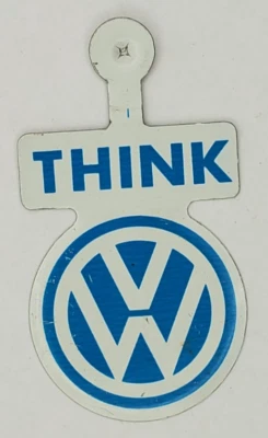 Pin de solapa plegable litográfico de metal vintage Volkswagen Think VW Foto 1 de 3