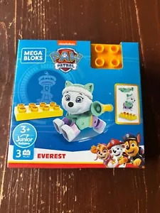 Mega Bloks Paw Patrol Everest Figure, 3 Pieces - HGJ82 - Picture 1 of 2