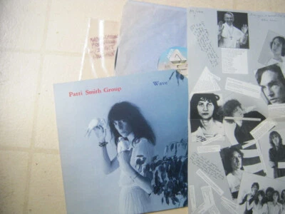 PATTI SMITH 1979 "WAVE" WHITE LABEL PROMOTIONAL LP NEW/MINT w/PRINTED INSERT - Image 1 of 2