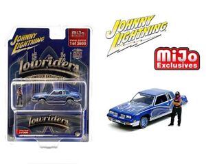 Johnny Lightning 1:64 Lowriders 1984 Oldsmobile Cutlass with American Diorama...