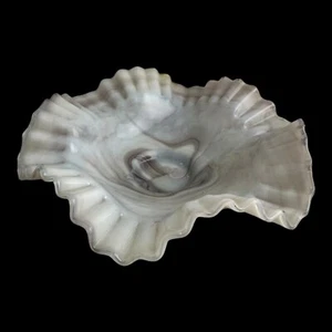 Fluted Ruffled White and Plum Slag Marbleized Glass Bowl Dish. FREE SHIPPING - Picture 1 of 4