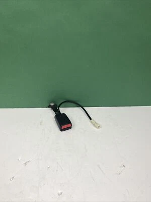 2006-2008 Mazda 6 Sedan dianteiro direito passageiro cinto de segurança clipe trava fivela fabricante de equipamento original - Imagem 1 de 4