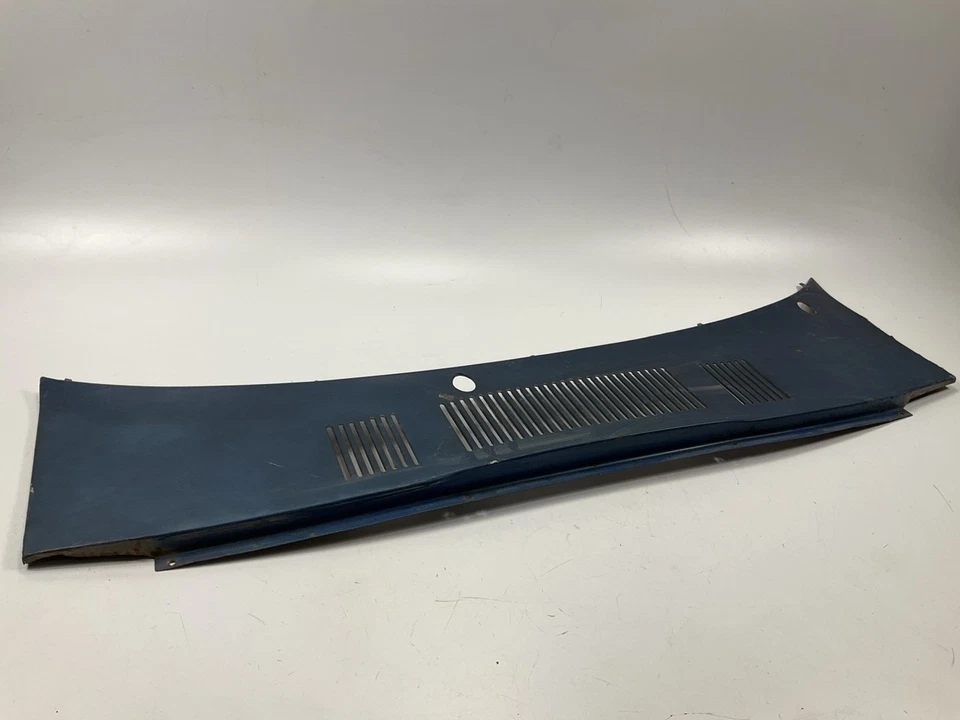 USADO - Panel de ventilación de la cubierta del parabrisas inferior OEM para Datsun 240z 260z 280z 1970-1978 Foto 1 de 4