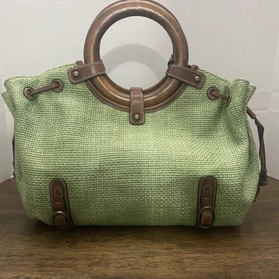 Bolso con asa superior de madera de cuero ratán tejido verde espuma de mar fósil Foto 1 de 4