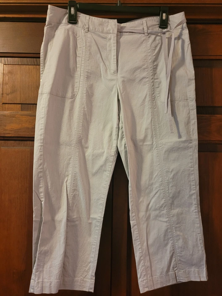 Women’s Vera Wang Light Beige Capri Pant, Draw String Decoration, Large Pockets - Image 1 of 4