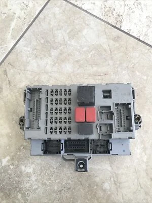 51744898 NPL SCATOLA PORTAFUSIBILI FIAT PUNTO (188) (2003) Doblo - Immagine 1 di 4