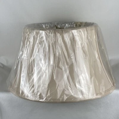 Lámpara de campana poco profunda pantalla Oyster 9"H 10"D superior 15"D base araña instalador Foto 1 de 4