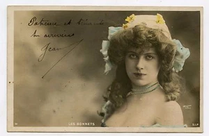 Künstler . Theaterschauspielerin. DIE MÜTZEN.  - Bild 1 von 2