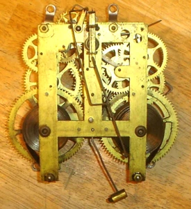 Antiguo Wm. Movimiento/mecanismo de reloj de sobremesa de latón L. Gilbert (sin probar) - Imagen 1 de 8