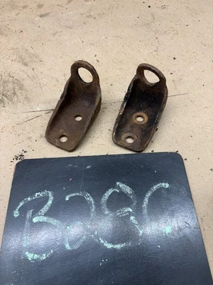 1978 1979 FORD BRONCO F150 F250 PAIR OF STEERING STABILZER MOUNT BRACKET S OEM - Image 1 of 4