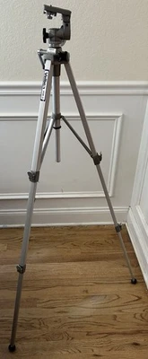 Trípode ajustable Velbon VGB-3 sartén de alta resistencia con inclinación extensión de manivela de 3 vías Foto 1 de 4