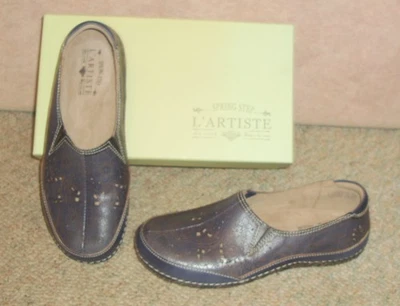 Women's navy L'ARTISTE Spring Step Lebora flats shoes loafers ,size 8 M , NIB - Image 1 of 3