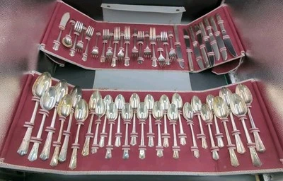 Meriden Silver Plated Lady Betty Flatware Set Of 54 Pieces, Forks Spoons Knives - Image 1 of 4