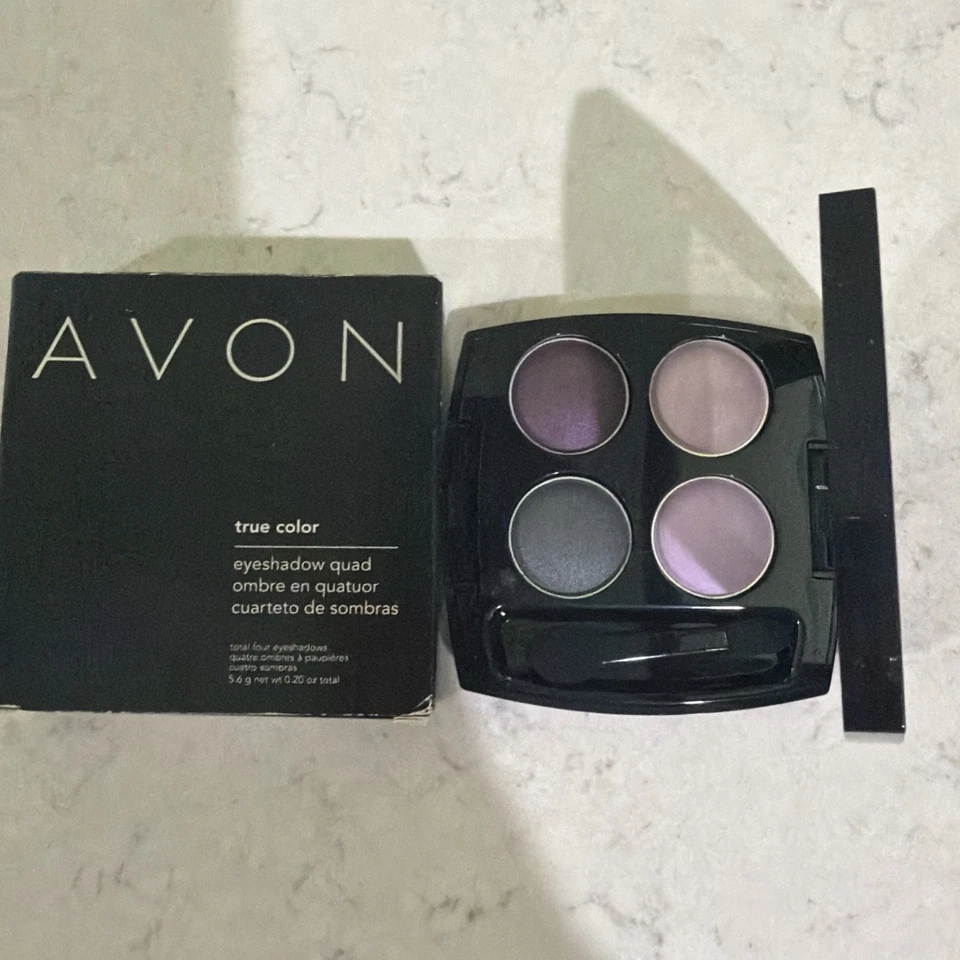Avon True Color Eyeshadow Quad: Purple Haze Q708 Discontinued - Image 1 of 4