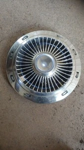 63-64 Ford Galaxie 500 Hubcap - Picture 1 of 2