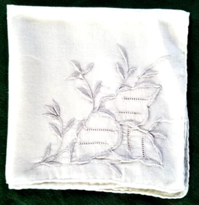 Handkerchief Drawn Thread Art Deco Floral Embroidery Soft White Cotton Wedding - Picture 1 of 7