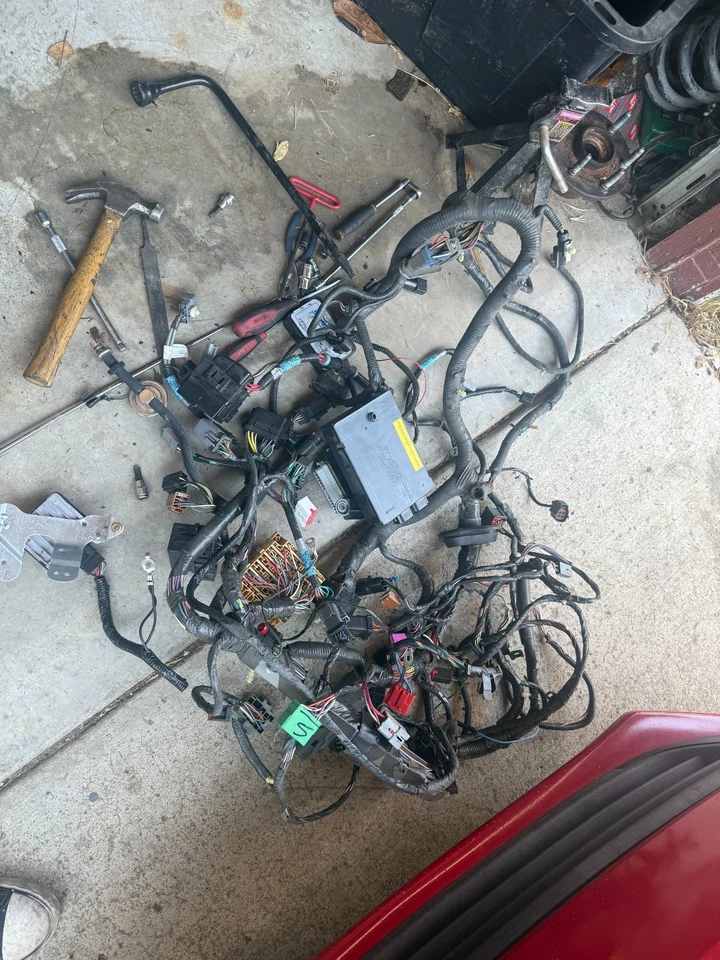 Arnés de cableado Cobra SVT 1999-2001 Engine con caja de fusibles Foto 1 de 1