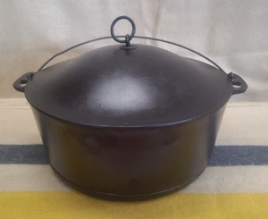 HTF Antique Cast Iron - Wagner Ware - Sidney 0 - Round Roaster #10 - Fabulous! - Picture 1 of 8
