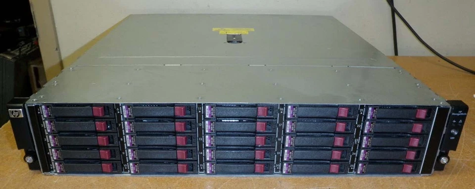 HP Storageworks D2700 Disk Array-EVA M6625-AJ840A-AJ941-25x 300GB 10K SAS-507284 - Image 1 of 1