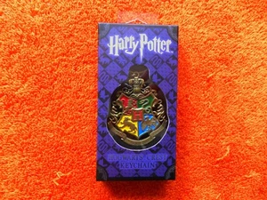 *neu & verpackt * HARRY POTTER HOGWARTS CREST SCHLÜSSELANHÄNGER - Bild 1 von 3