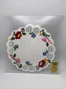 Kalocsa Vintage ungarisches rundes besticktes Tischdeckchen Spitze handgefertigt 7,75 Zoll - Bild 1 von 10